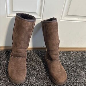 Uggs tall size 8